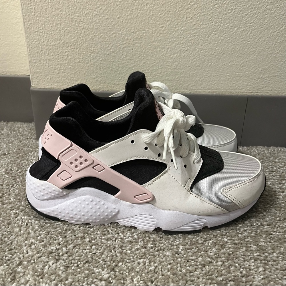Nike Huarache pink black and white. Big kids size 6.5.